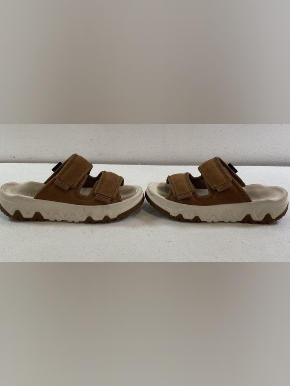 UGG® CapTrail Chestnut Suede Double-Strap Platform Sandals Size 9 Used Exc - Picture 4 of 8